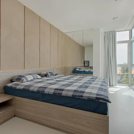 Luxury Costa 2 Apartment *